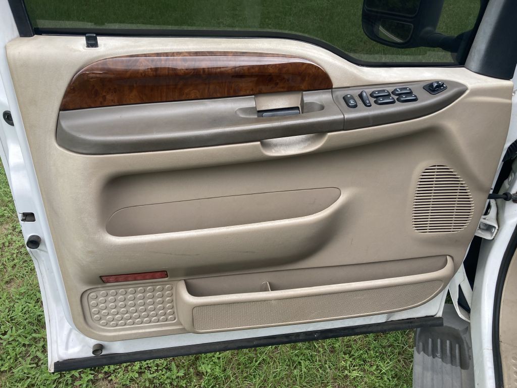2004 Ford F-350 Image 14