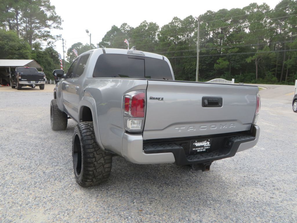 2020 Toyota Tacoma Image 8
