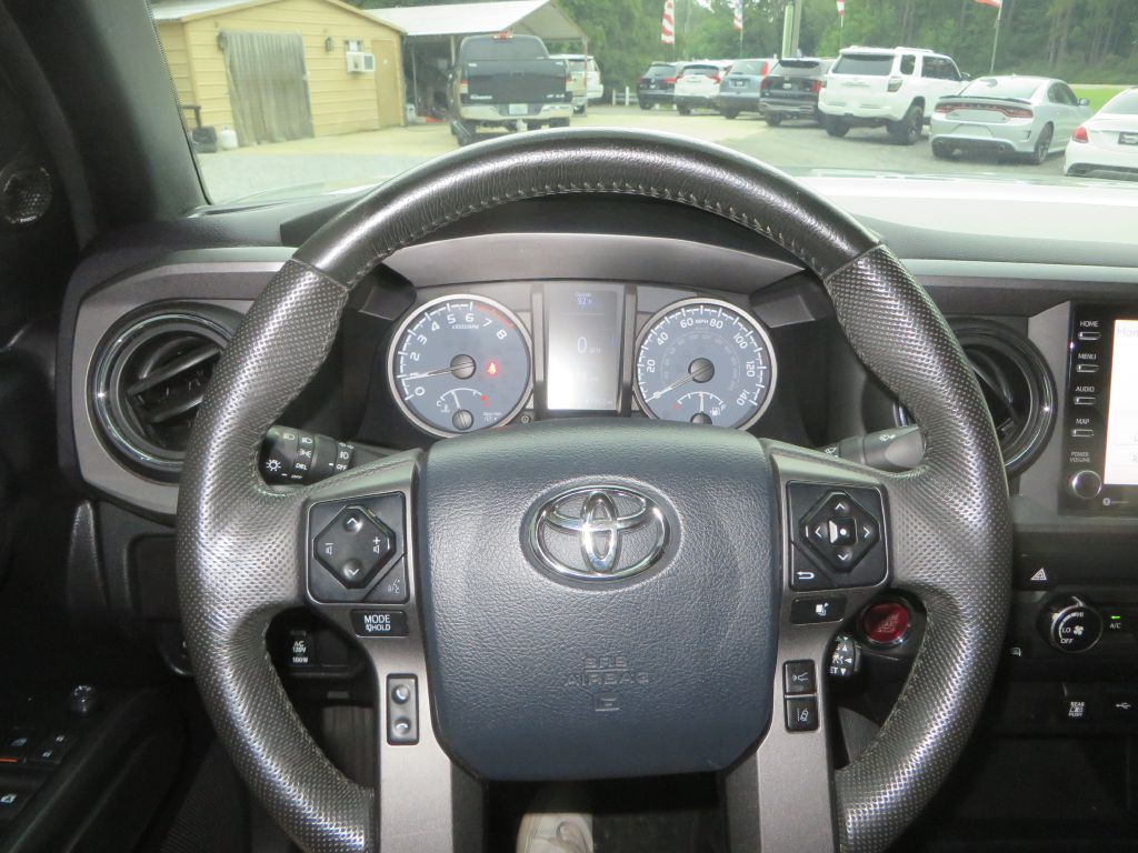 2020 Toyota Tacoma Image 12