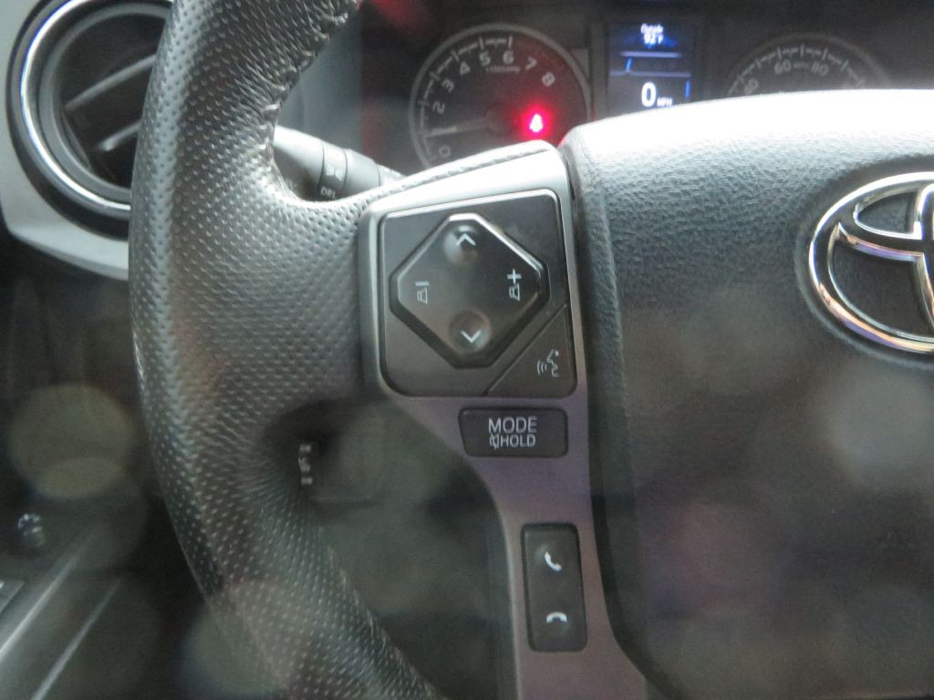 2020 Toyota Tacoma Image 15