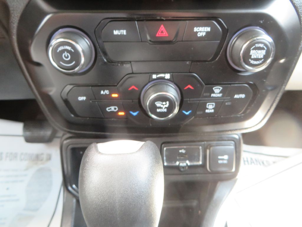 2018 Jeep Renegade Image 20