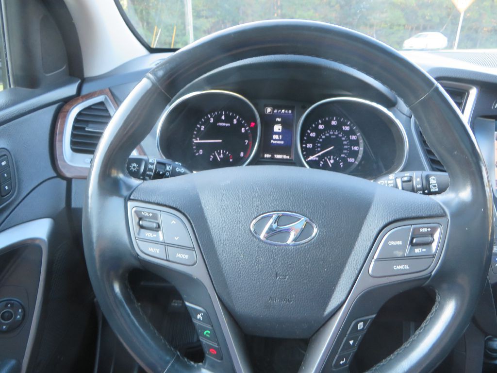 2018 Hyundai Santa Fe Image 12