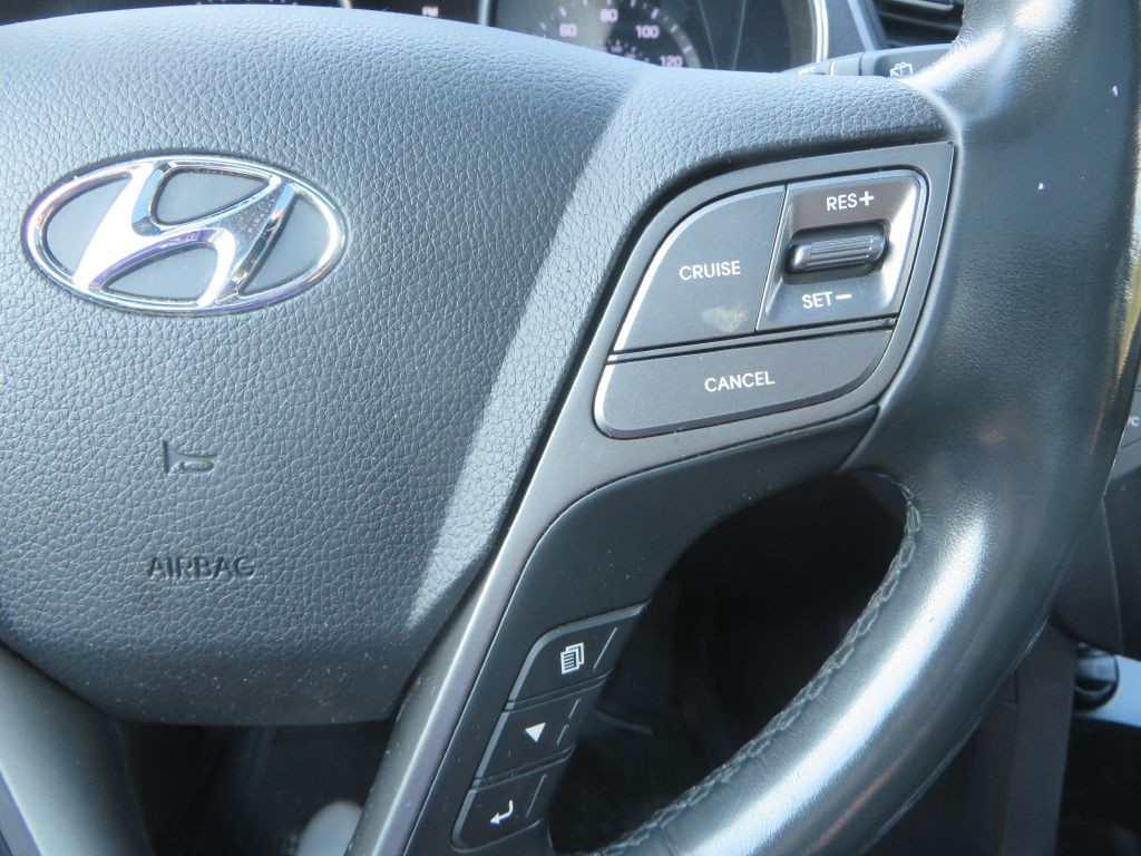 2018 Hyundai Santa Fe Image 16