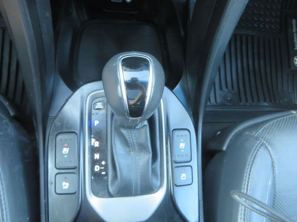 2018 Hyundai Santa Fe Image 20