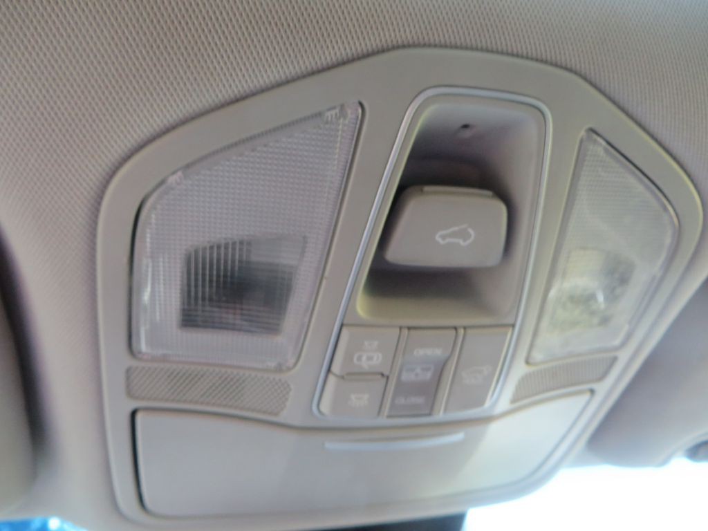 2018 Hyundai Santa Fe Image 23