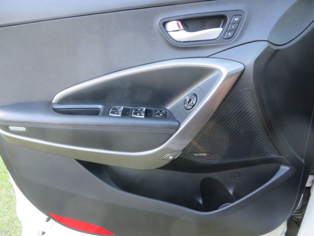 2018 Hyundai Santa Fe Image 24