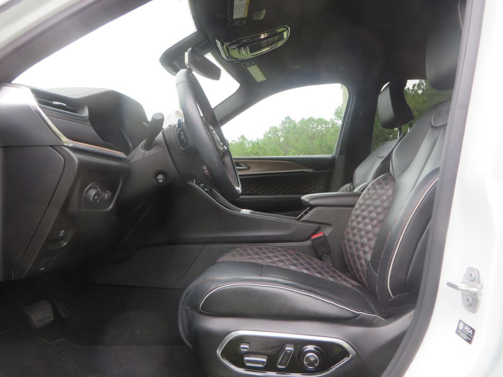 2023 Jeep Grand Cherokee Image 11