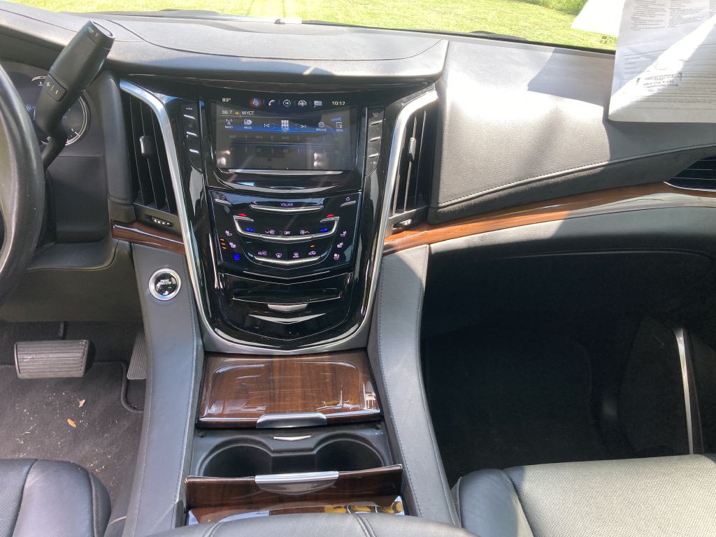 2019 Cadillac Escalade Image 16