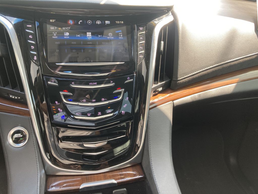 2019 Cadillac Escalade Image 21