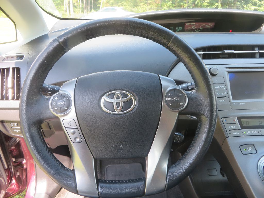 2013 Toyota Prius Image 9