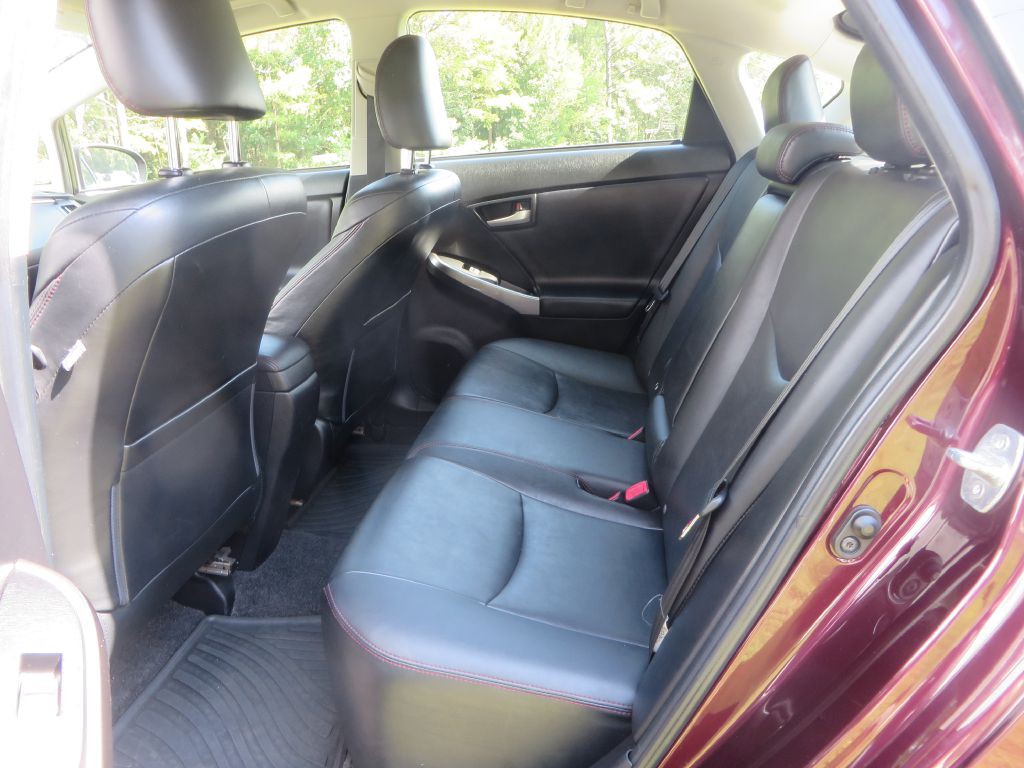 2013 Toyota Prius Image 20
