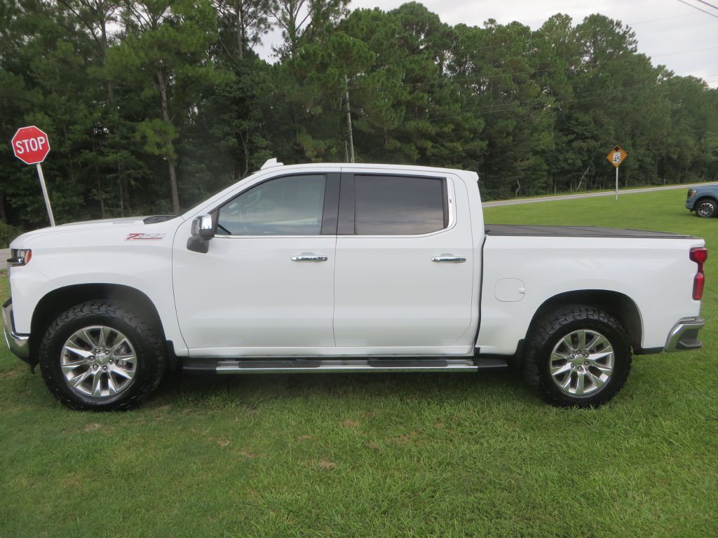 2022 Chevrolet Silverado 1500 Image 1