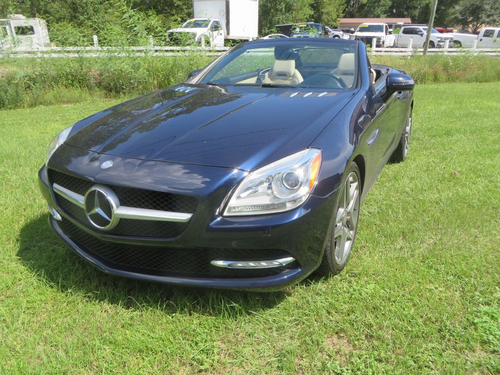2015 Mercedes-Benz SLK-Class Image 2