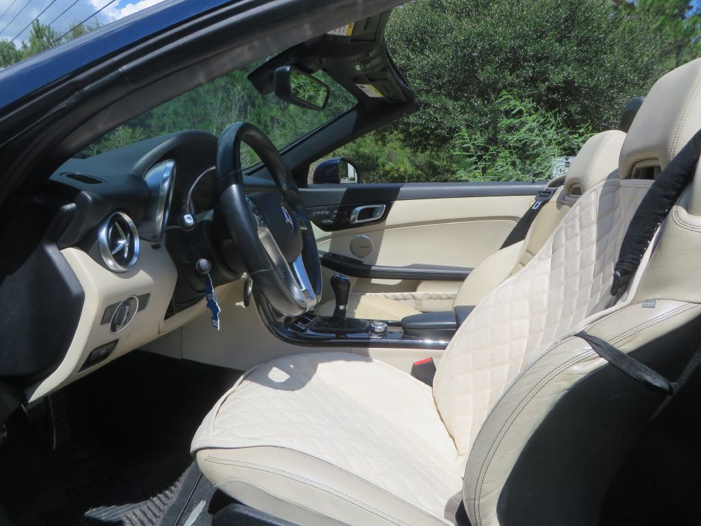 2015 Mercedes-Benz SLK-Class Image 10