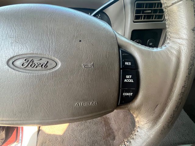 2001 Ford Excursion Image 16