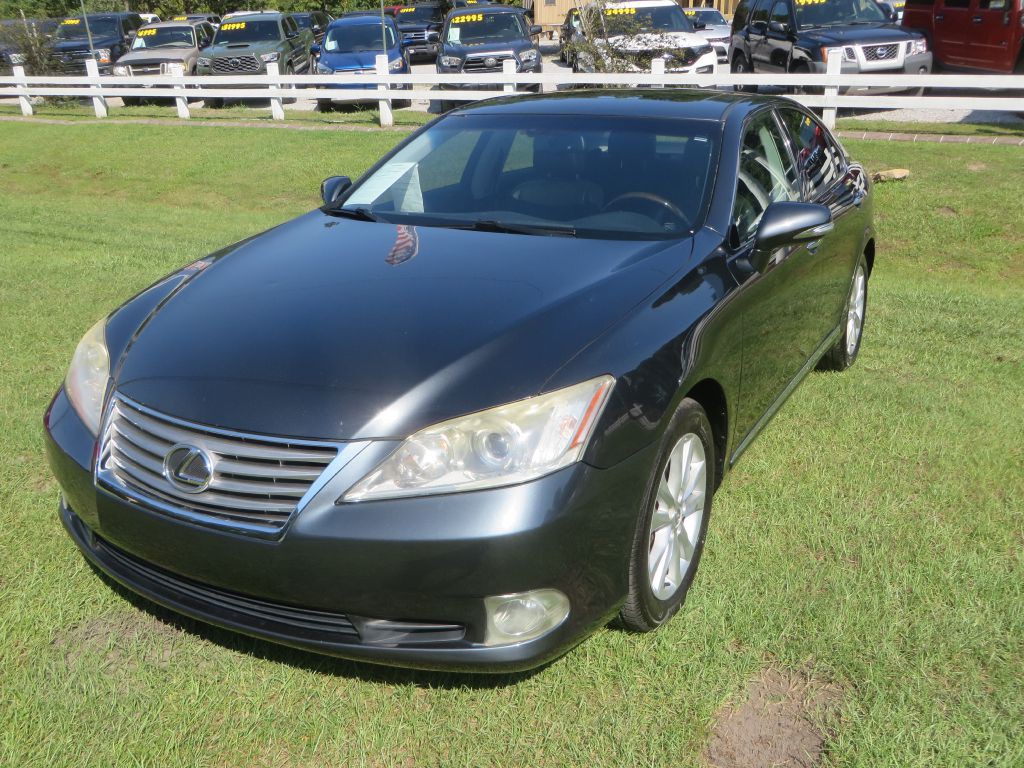 2011 Lexus ES Image 2
