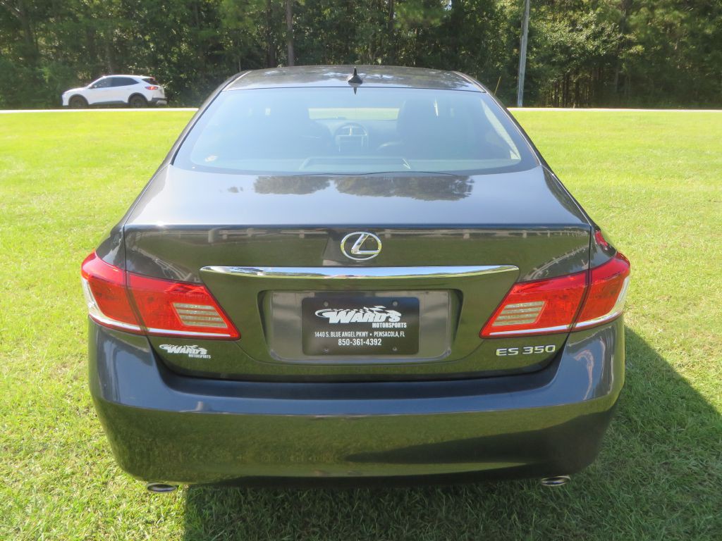 2011 Lexus ES Image 7