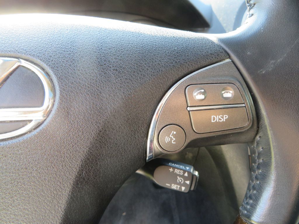 2011 Lexus ES Image 14