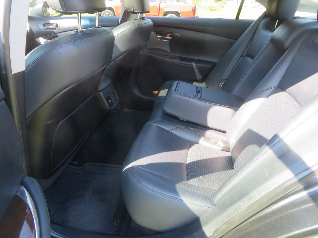 2011 Lexus ES Image 20