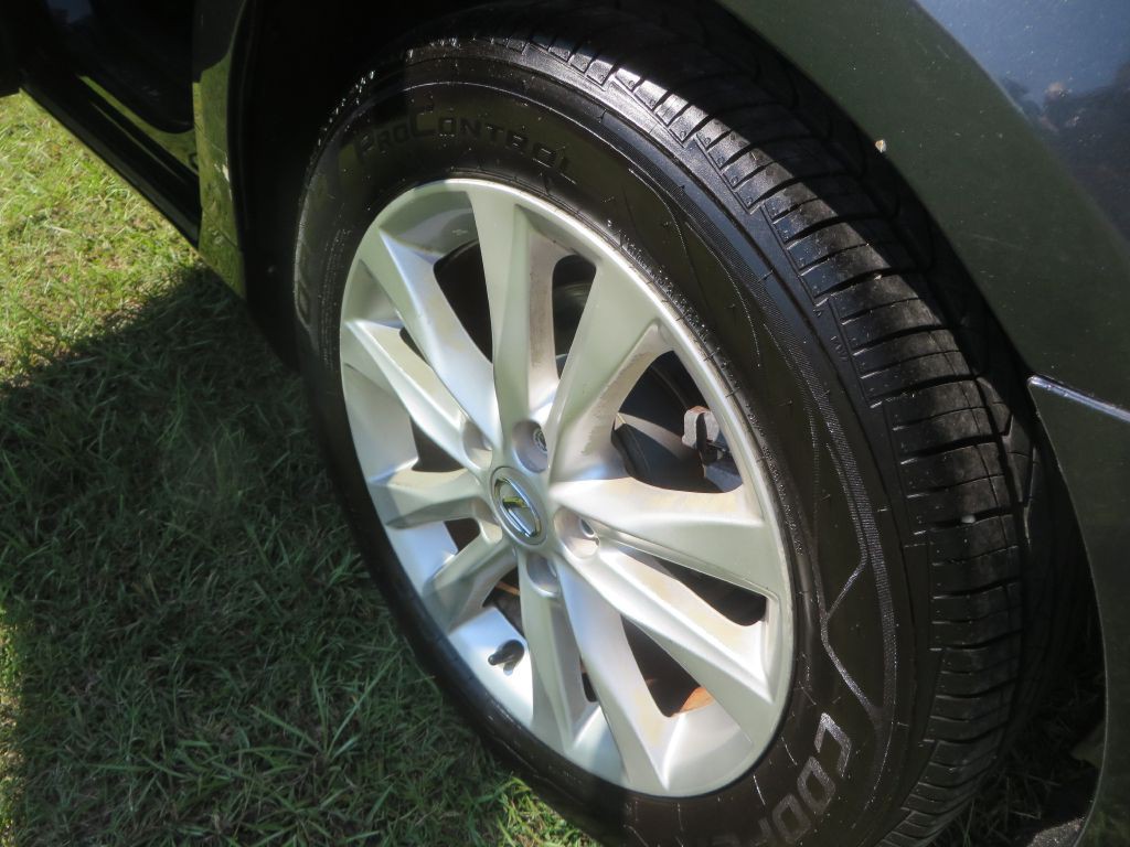 2011 Lexus ES Image 21