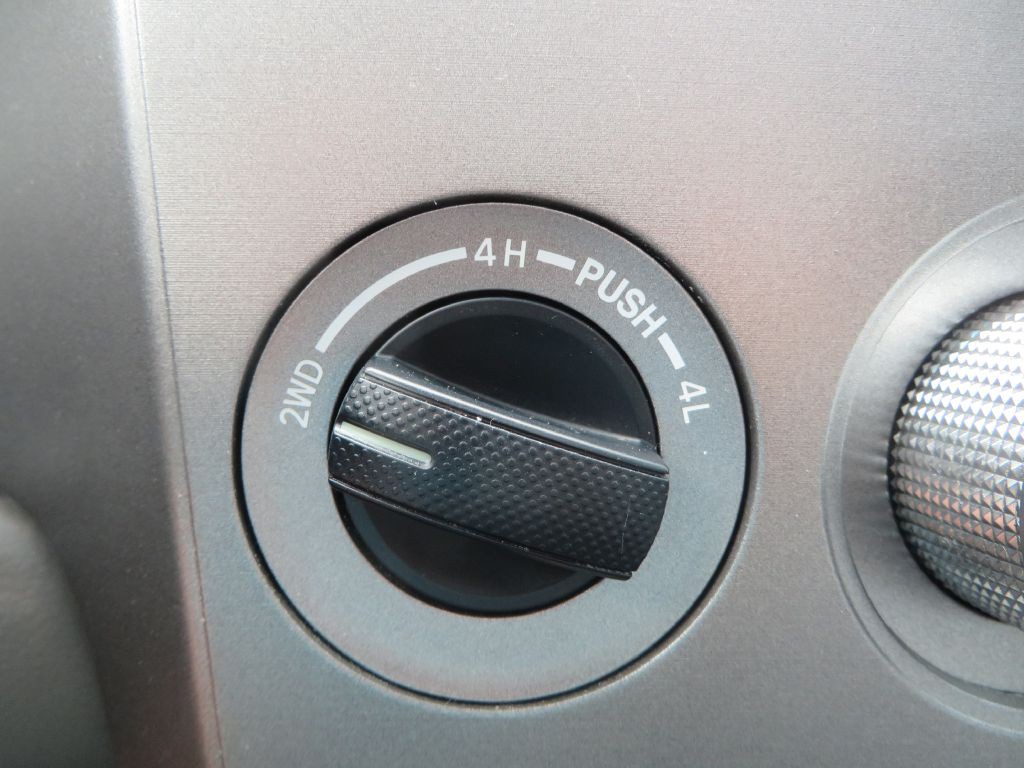 2015 Toyota Sequoia Image 22