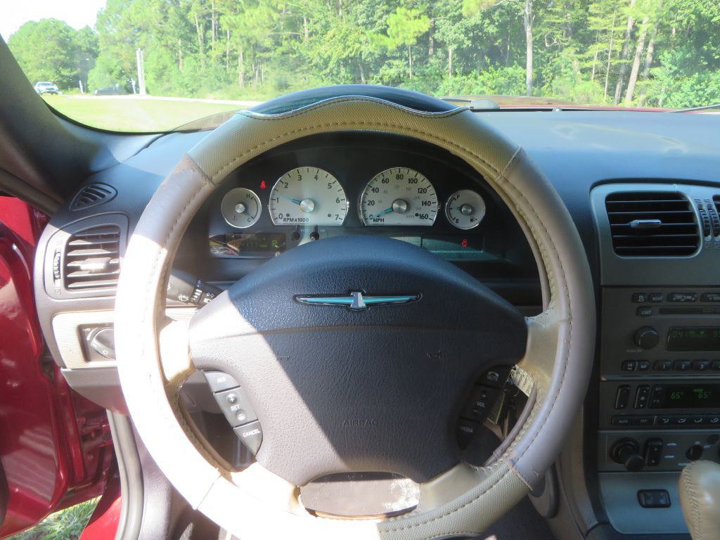 2004 Ford Thunderbird Image 12