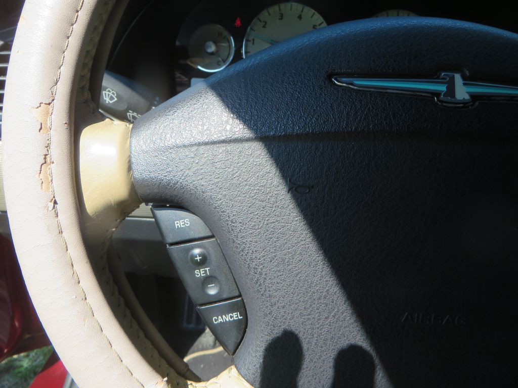 2004 Ford Thunderbird Image 13