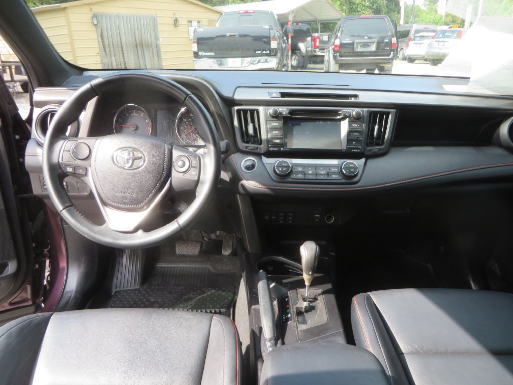 2016 Toyota Rav4 Image 11