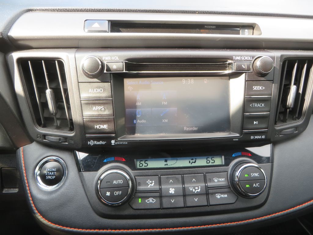 2016 Toyota Rav4 Image 17