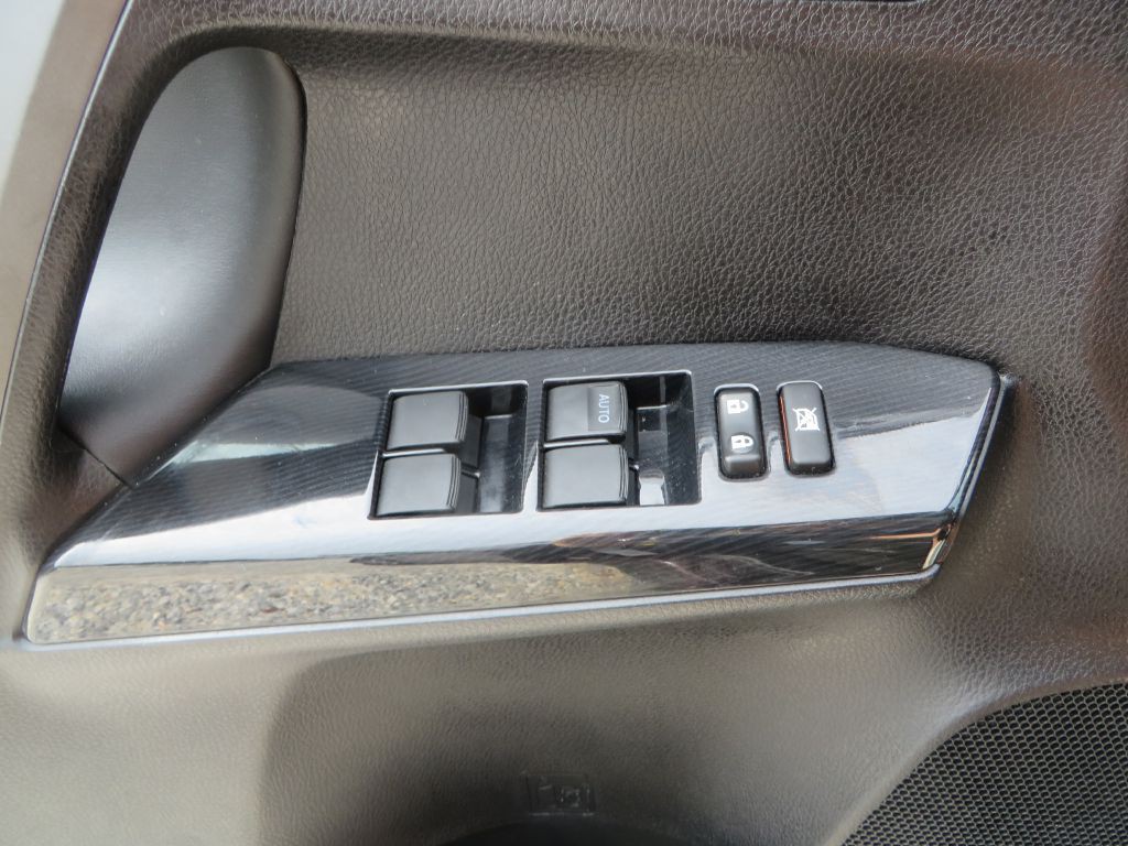 2016 Toyota Rav4 Image 23