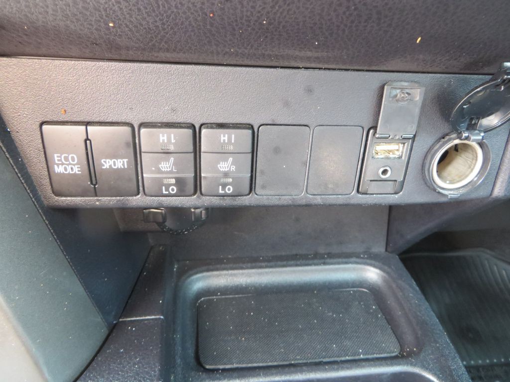 2016 Toyota Rav4 Image 25