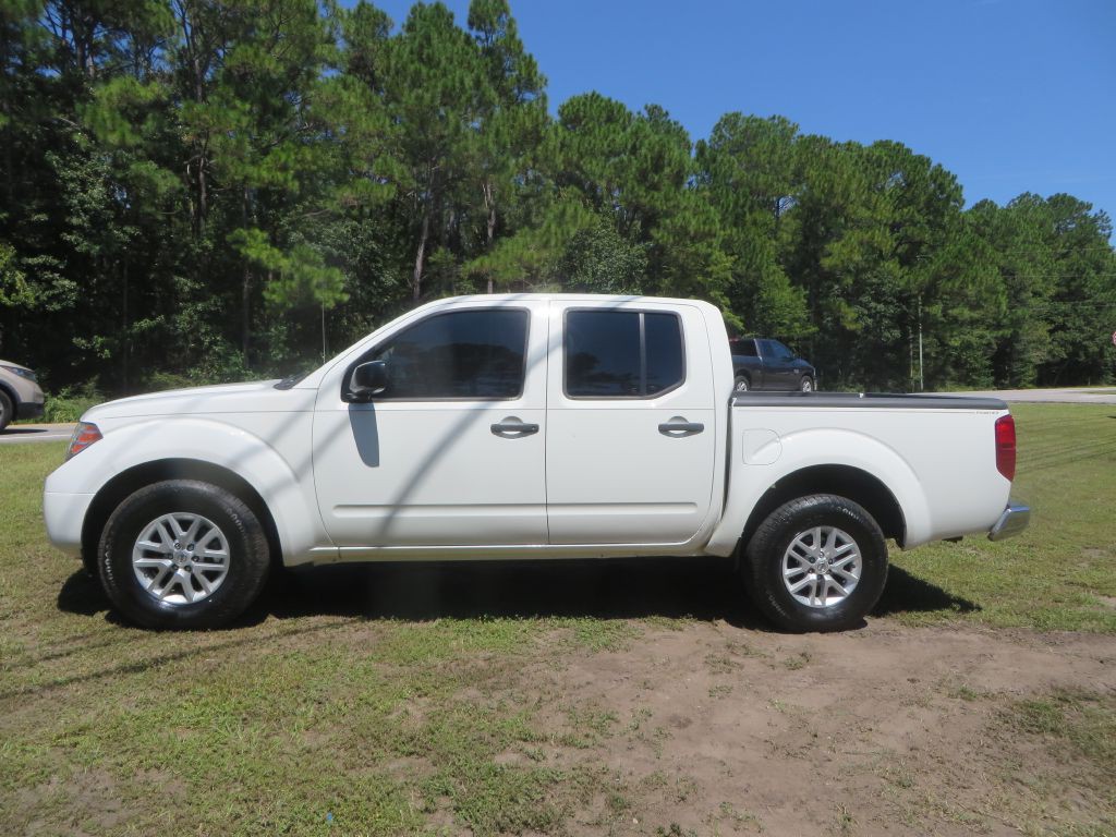 2017 Nissan Frontier Image 1