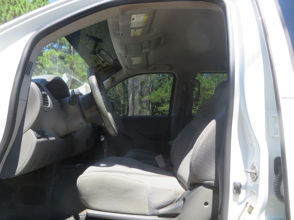 2017 Nissan Frontier Image 12