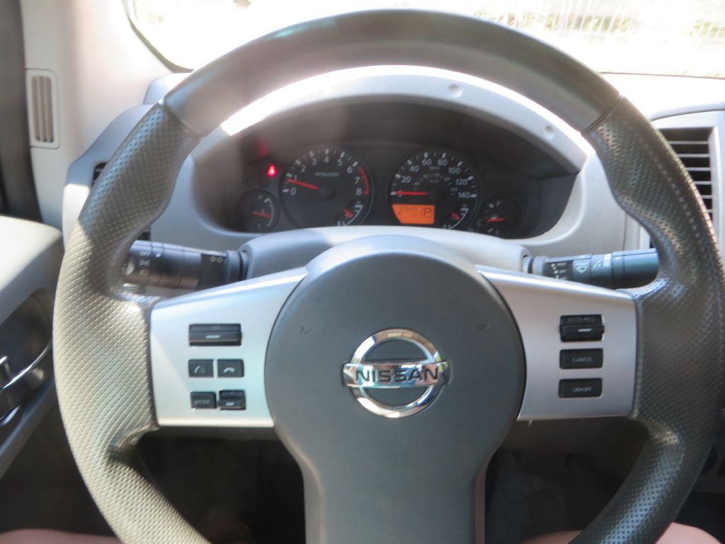 2017 Nissan Frontier Image 14
