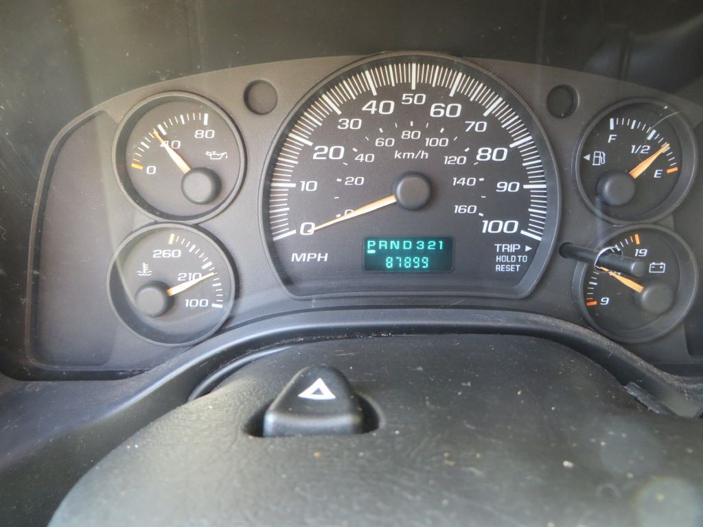 2003 Chevrolet Express Image 12