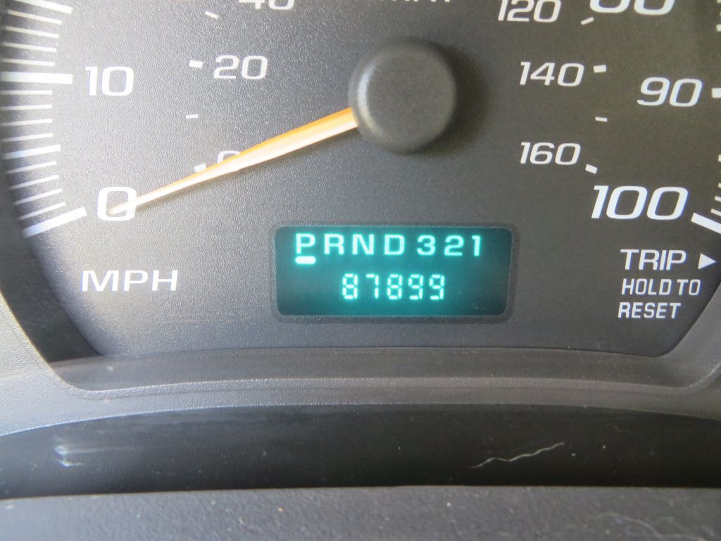 2003 Chevrolet Express Image 13