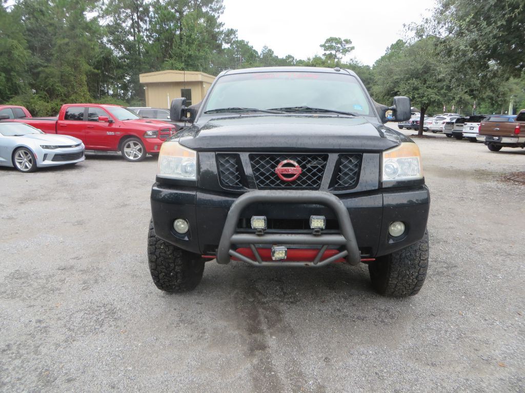 2012 Nissan Titan Image 3