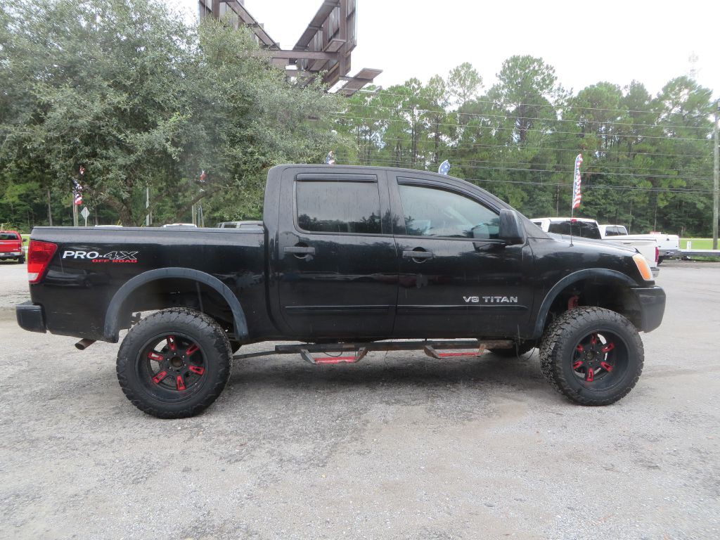 2012 Nissan Titan Image 5
