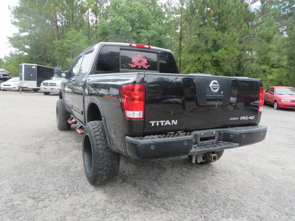 2012 Nissan Titan Image 8