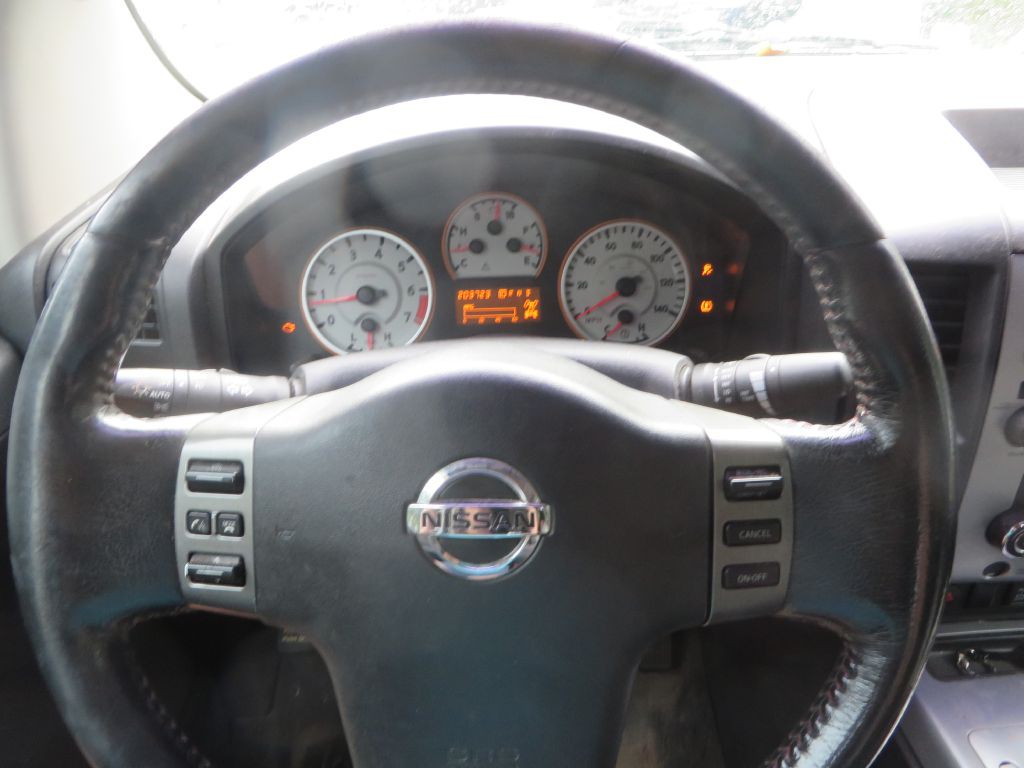 2012 Nissan Titan Image 11