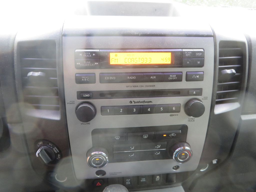 2012 Nissan Titan Image 16