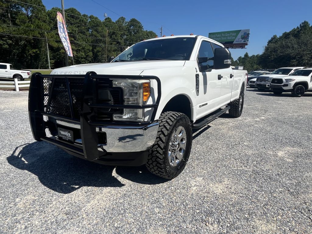 2017 Ford F-250 Image 2