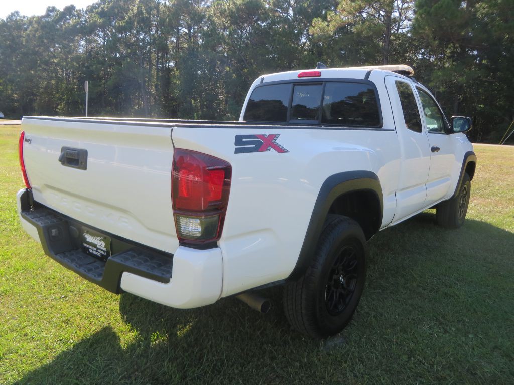 2020 Toyota Tacoma Image 6