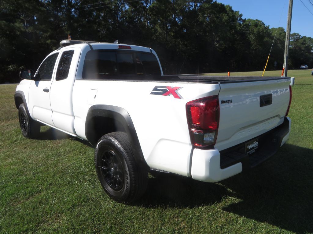 2020 Toyota Tacoma Image 8
