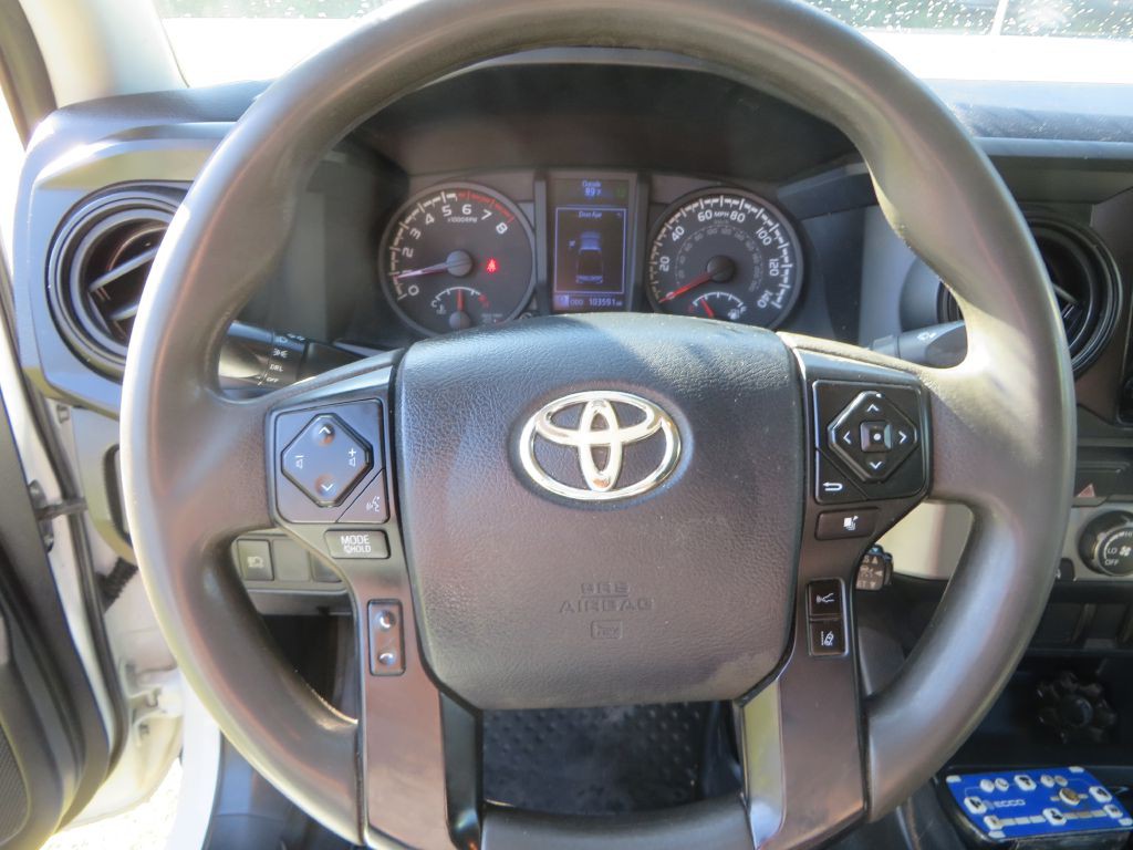 2020 Toyota Tacoma Image 12