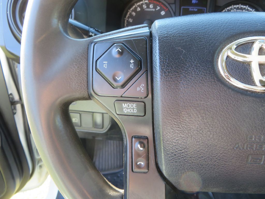 2020 Toyota Tacoma Image 13