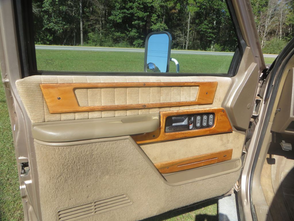 1993 Chevrolet C/K Image 12