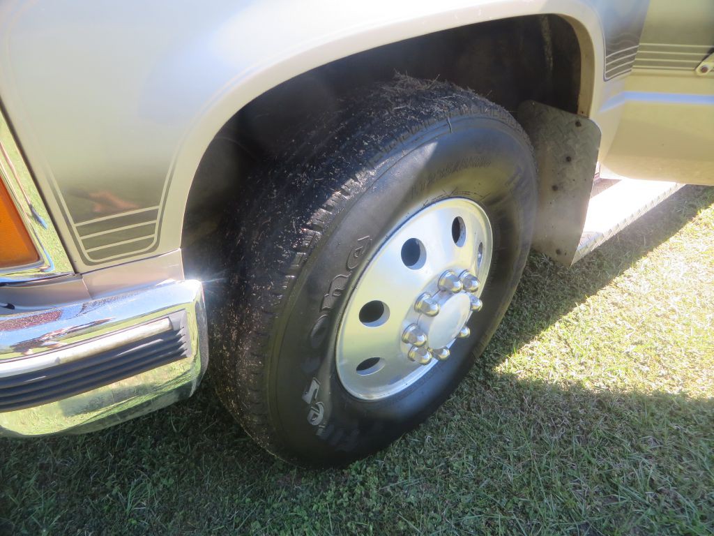 1993 Chevrolet C/K Image 23