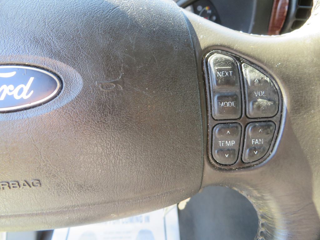 2005 Ford F-250 Image 14