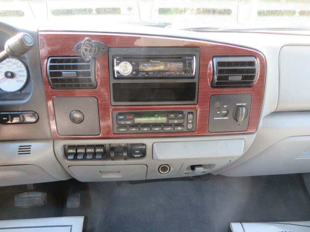2005 Ford F-250 Image 17